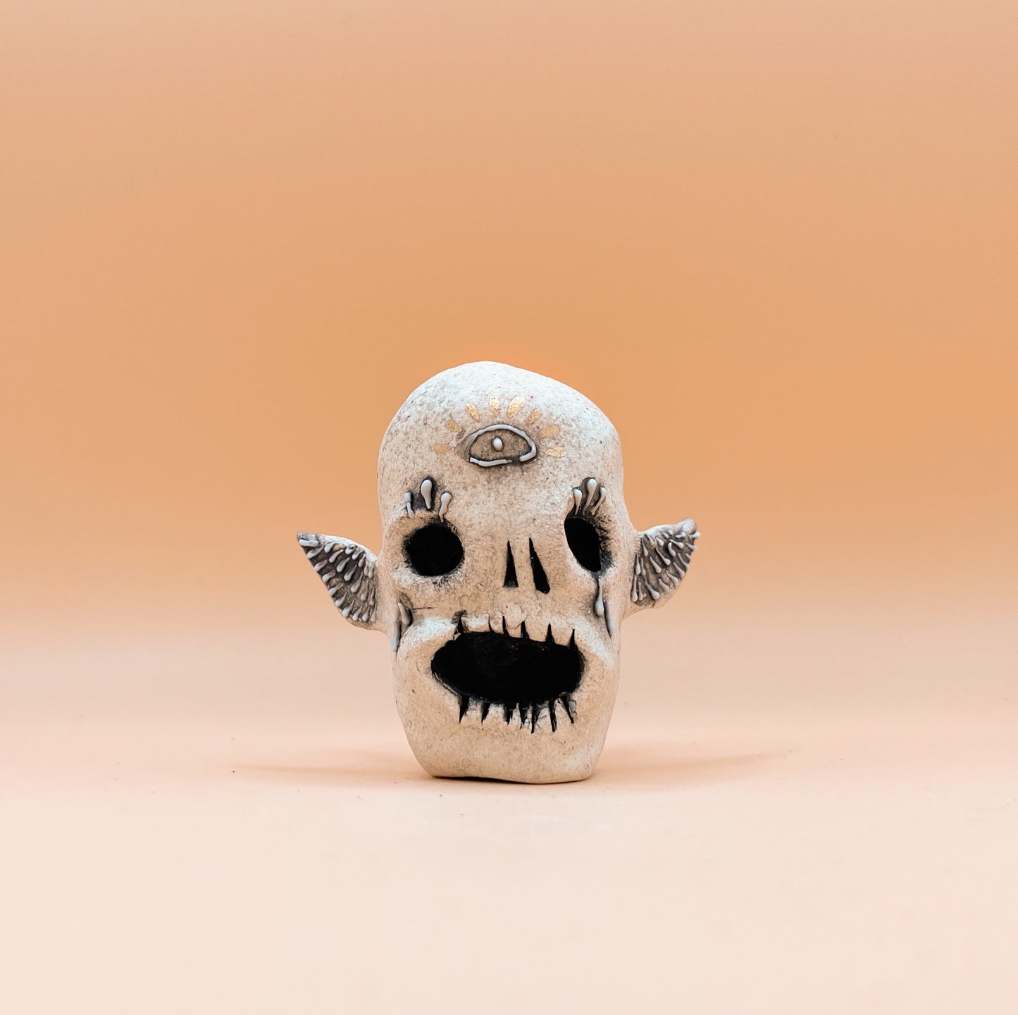 Flying & Shocked Skull